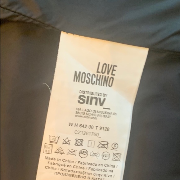 COPY - COPY - $395 Moschino Love Moschino purple puffer size 8 - Picture 9 of 10